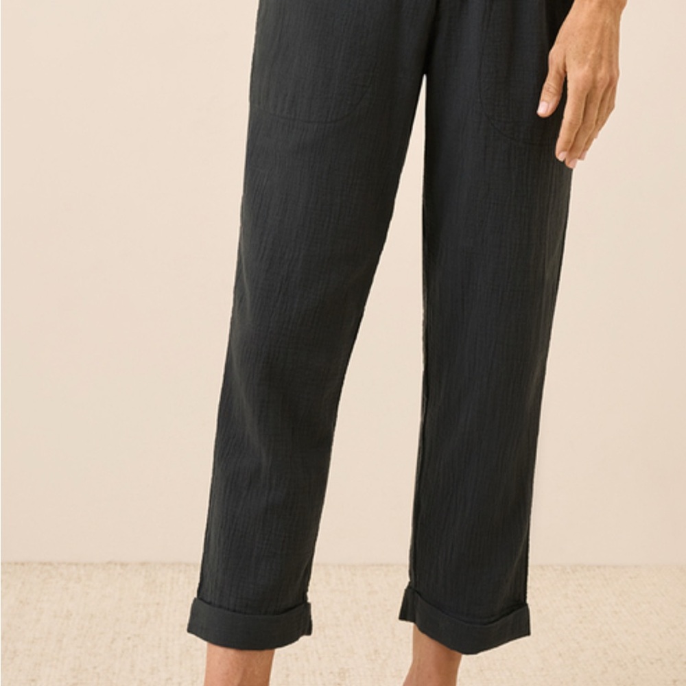 Pact Women's Black Coastal Double Gauze Rolled Cuff Pant L, never worn!